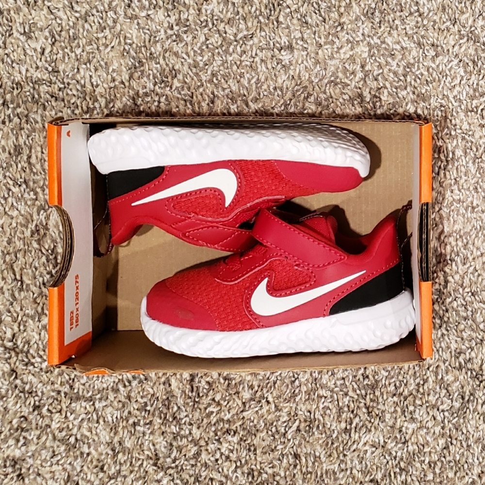 Nike Revolution 5 (TDV) Running Shoes, Sneakers, Gym Red, Kids Toddler 5C